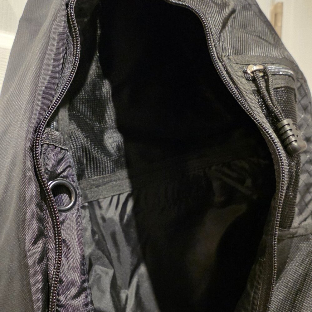 OAKLEY Tactical Sling Bag From The Oakley Design Team back in 2008 -Like New - Picture 12 of 12